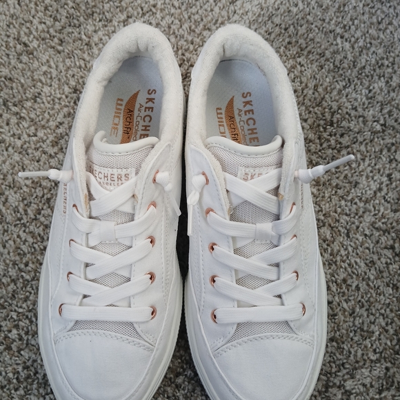 Skechers Women's White Sneakers Size 9 - Picture 7 of 13